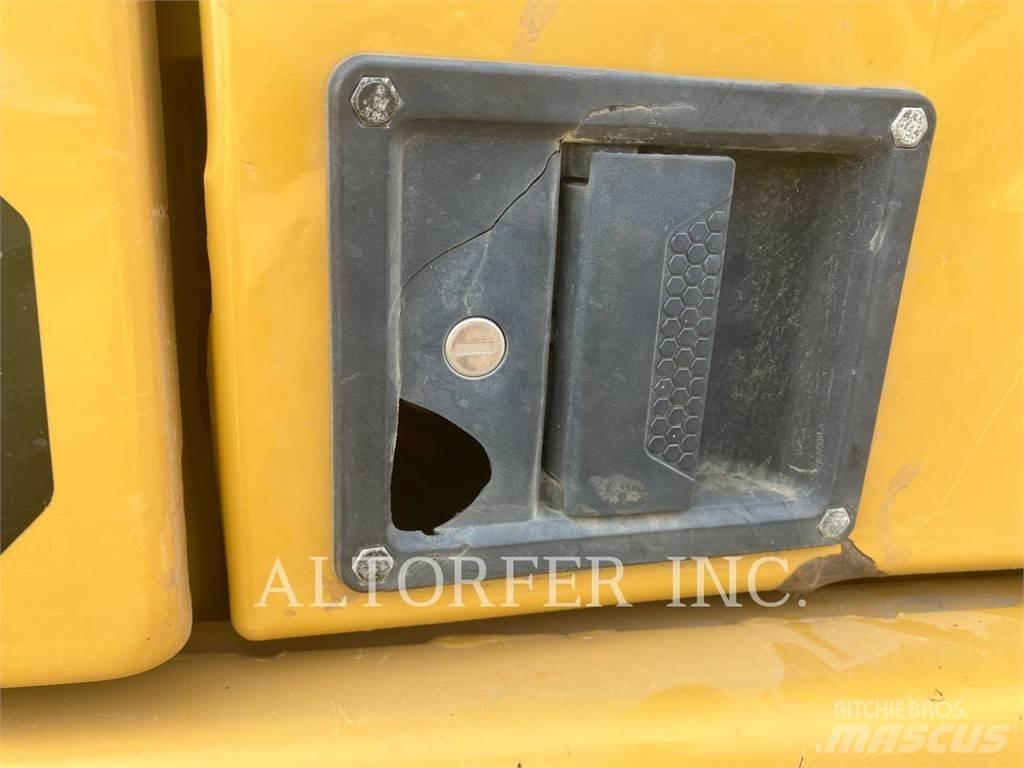 CAT 330-07 Crawler excavators
