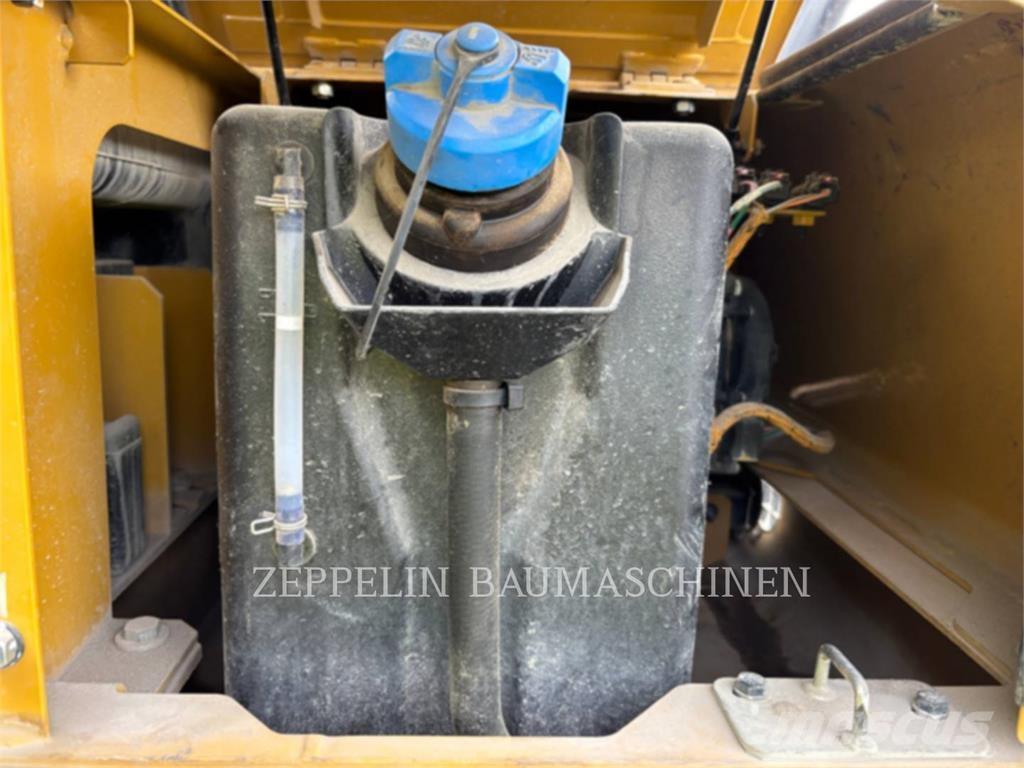 CAT 330-07 Crawler excavators