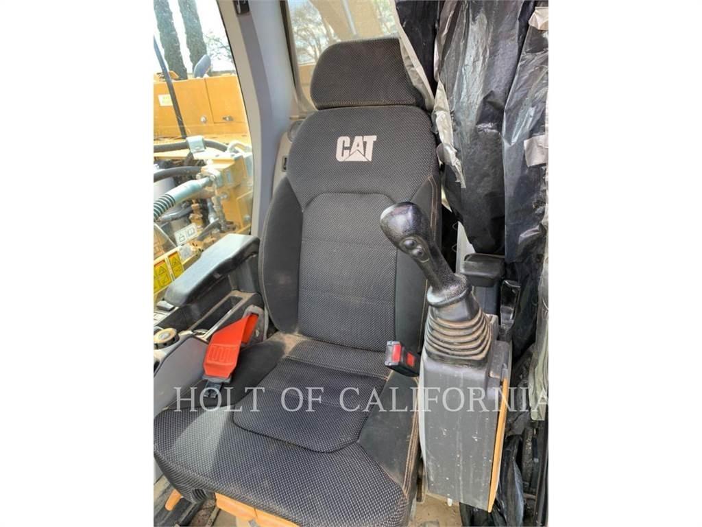 CAT 330 2D Crawler excavators