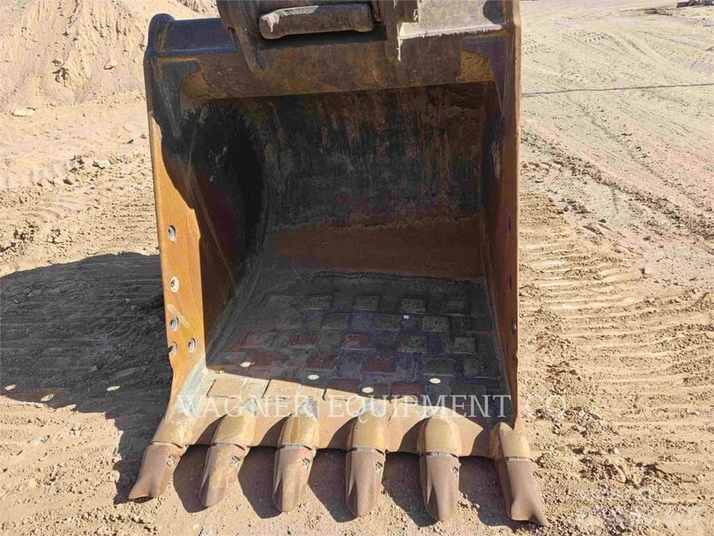 CAT 330CL Crawler excavators