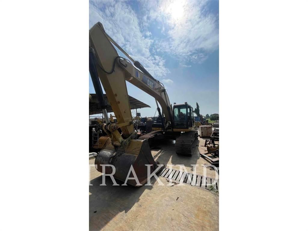 CAT 330D2L Crawler excavators