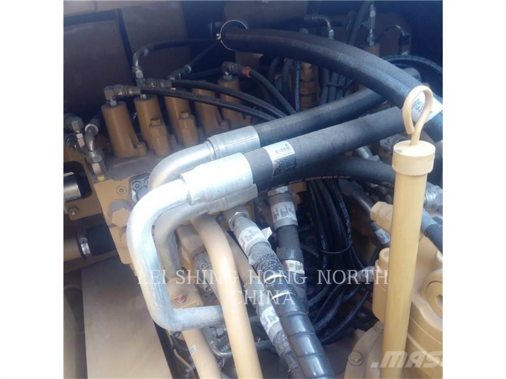 CAT 330D2L Crawler excavators