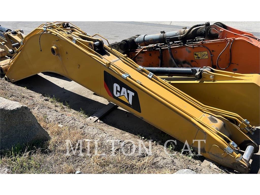CAT 330GC REACH BOOM Articulated boom lifts