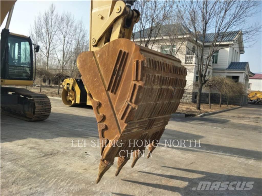 CAT 336D2 Crawler excavators