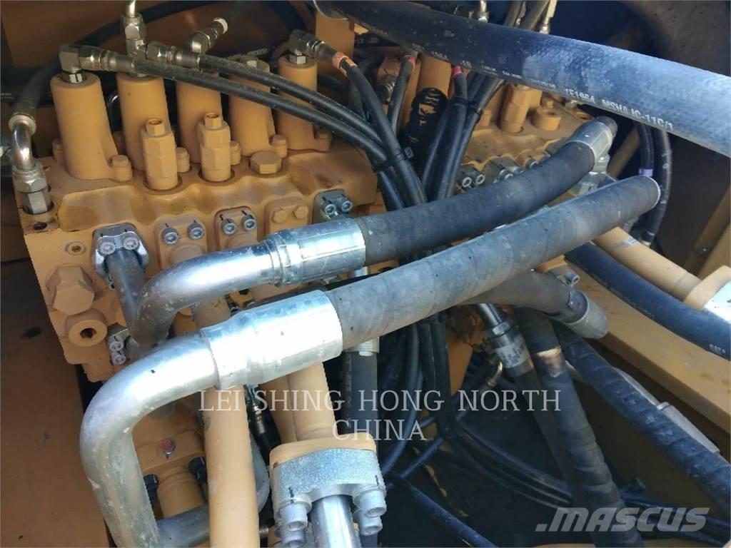 CAT 336D2 Crawler excavators