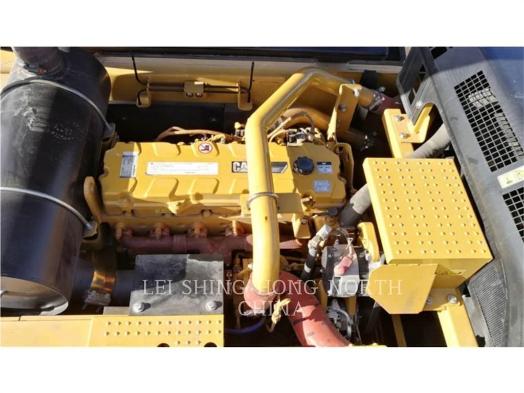 CAT 340D2L Crawler excavators