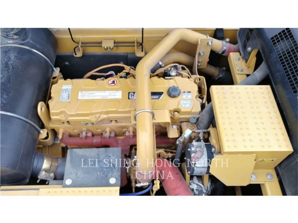 CAT 340D2L Crawler excavators