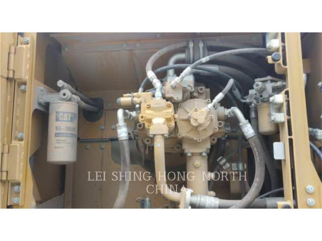 CAT 349D2L Crawler excavators