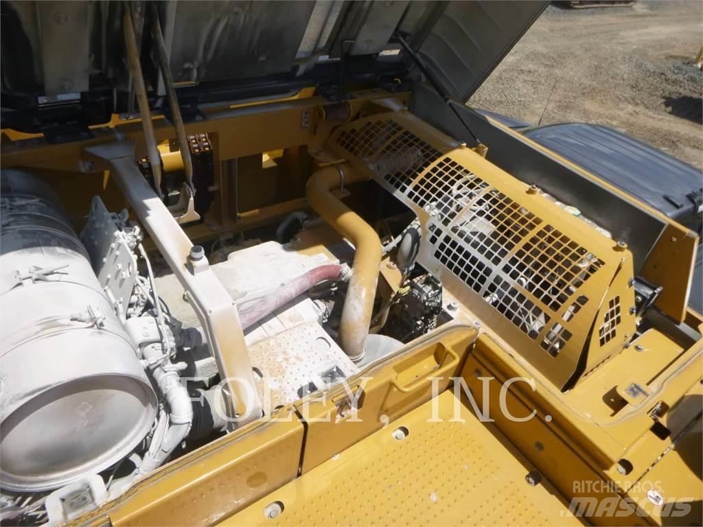CAT 349FL Crawler excavators