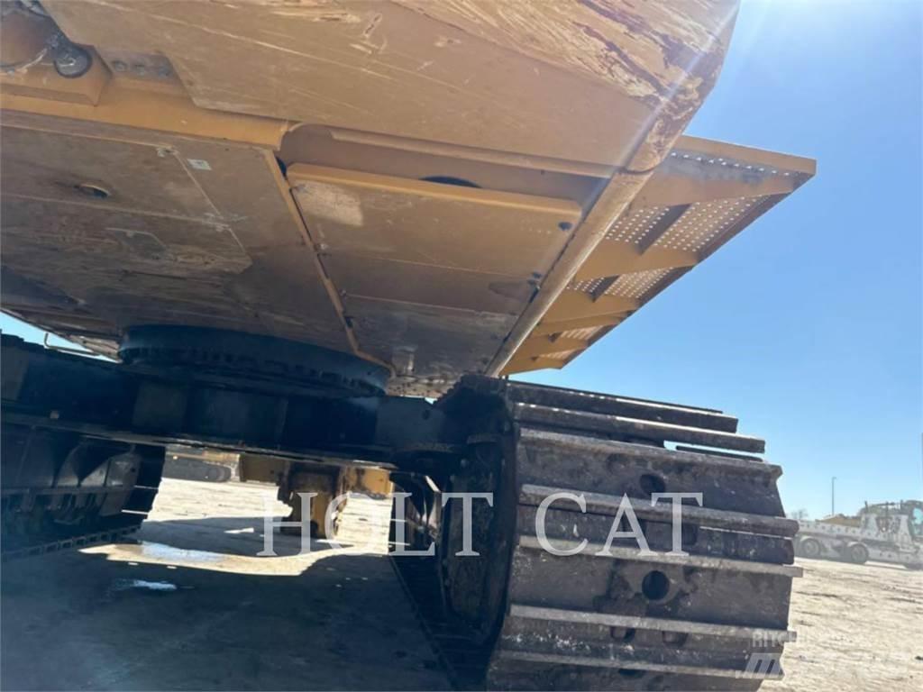 CAT 374 Crawler excavators