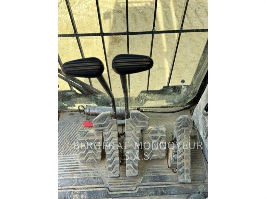 CAT 374-07 Crawler excavators