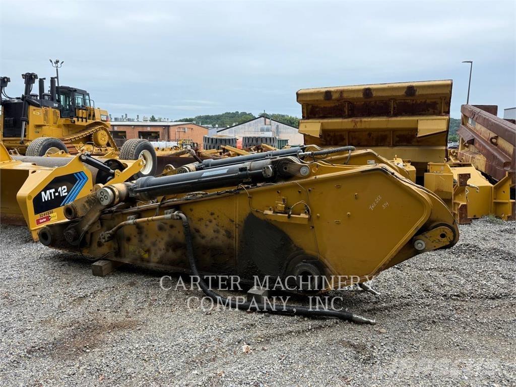CAT 374-07 Crawler excavators