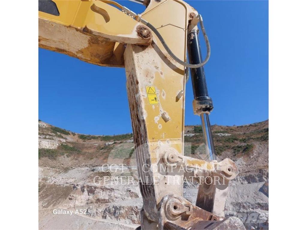 CAT 374F Crawler excavators