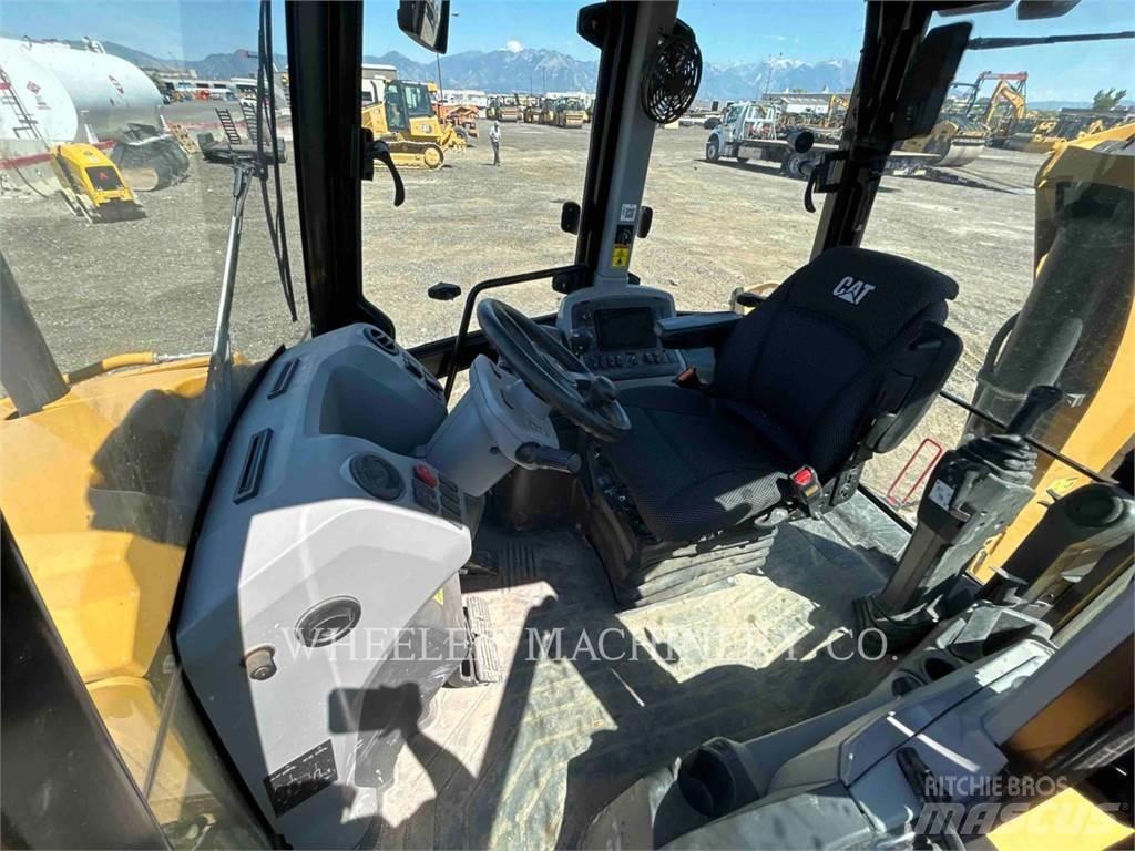 CAT 420 Backhoe loaders