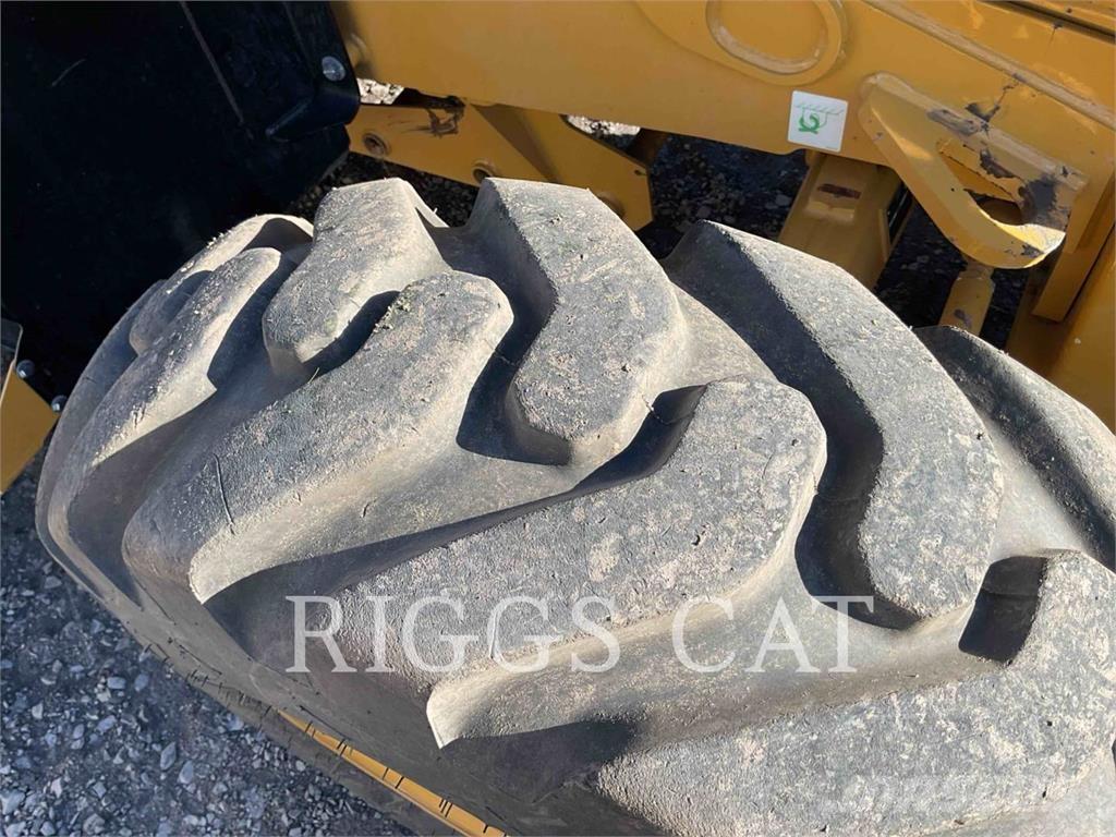 CAT 420 4AEM Backhoe loaders