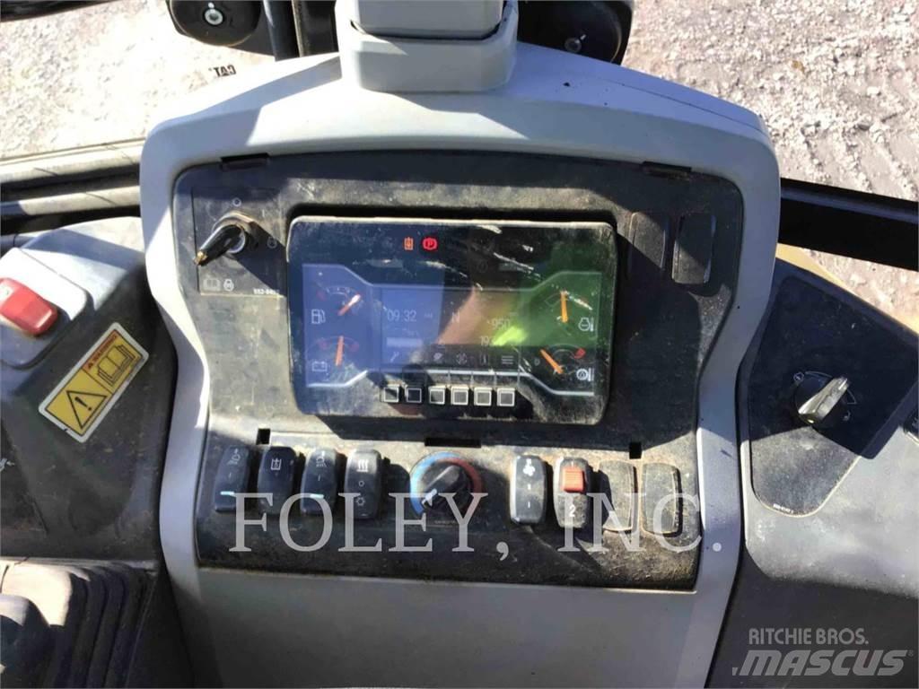 CAT 42007 Backhoe loaders