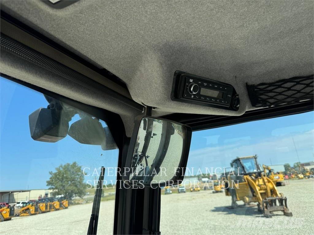 CAT 42007 Backhoe loaders