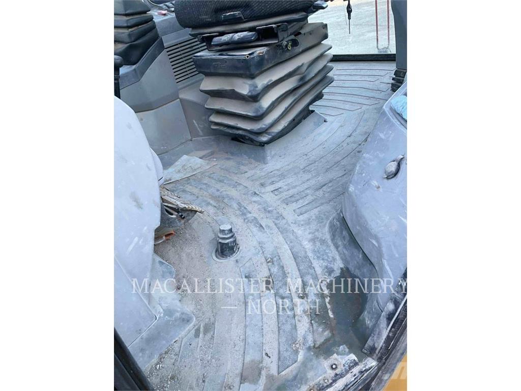 CAT 420EST Backhoe loaders