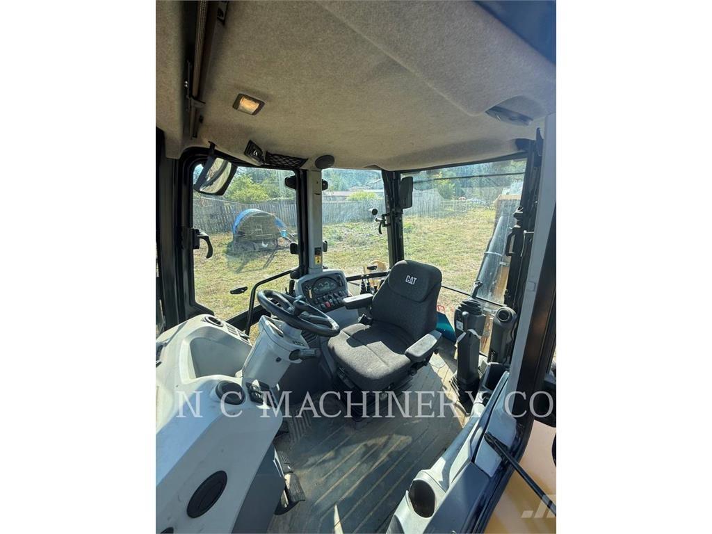 CAT 420F Backhoe loaders