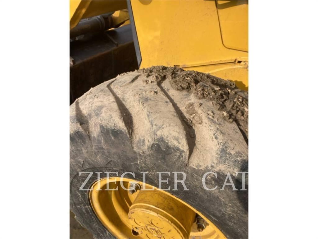 CAT 420F2 Backhoe loaders
