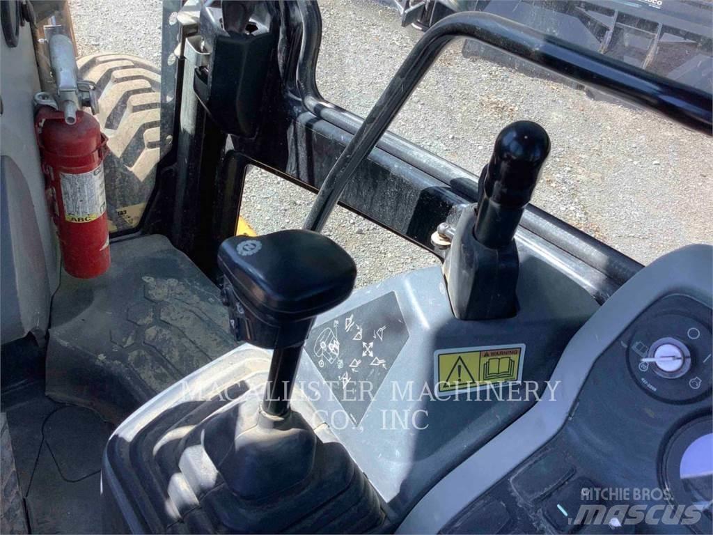 CAT 420F2ST Backhoe loaders