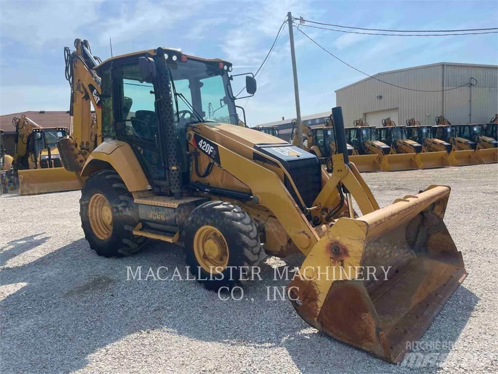 CAT 420F2ST Backhoe loaders