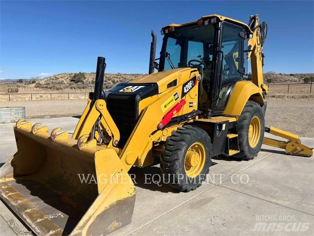CAT 420F2ST Backhoe loaders