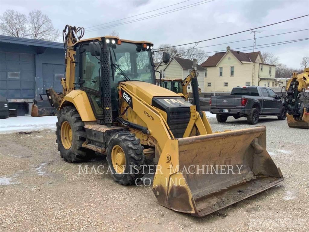 CAT 420F2ST Backhoe loaders