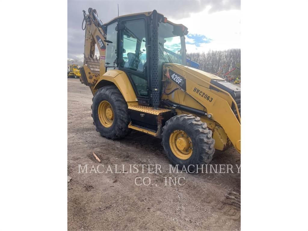 CAT 420F2ST Backhoe loaders