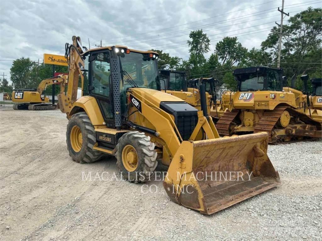 CAT 420F2ST Backhoe loaders