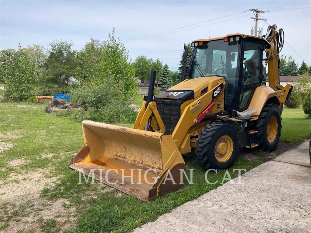 CAT 420F2ST Backhoe loaders