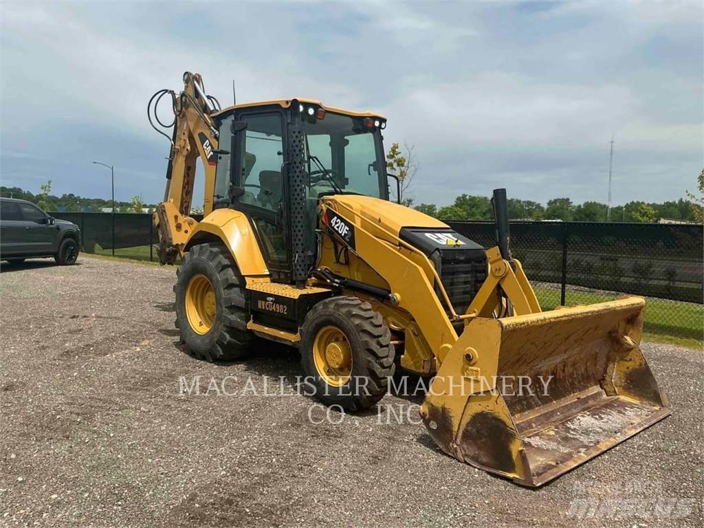 CAT 420F2ST Backhoe loaders
