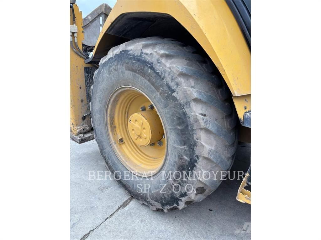 CAT 432 Backhoe loaders