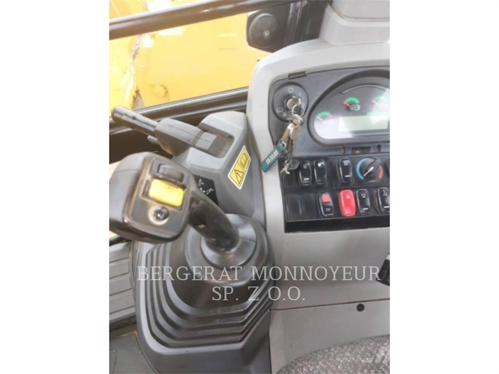 CAT 432F2 Backhoe loaders