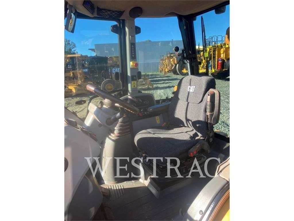 CAT 432F2LRC Backhoe loaders