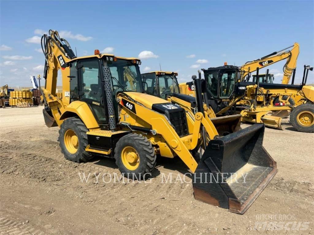 CAT 440 Backhoe loaders