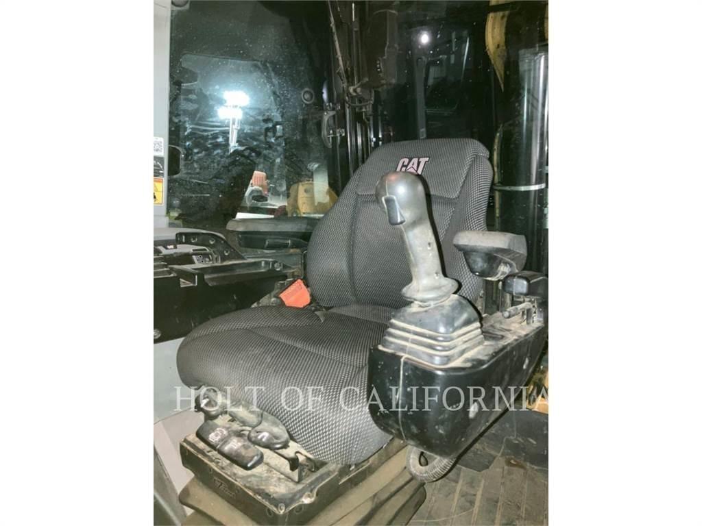 CAT 440 Backhoe loaders
