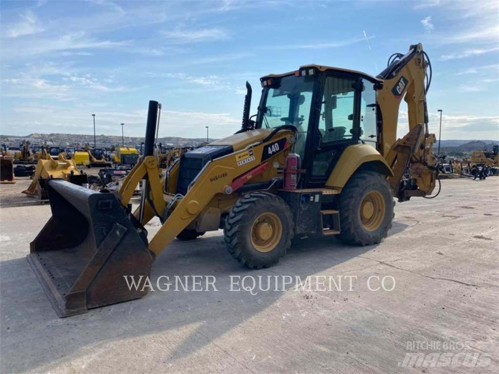 CAT 440 Backhoe loaders