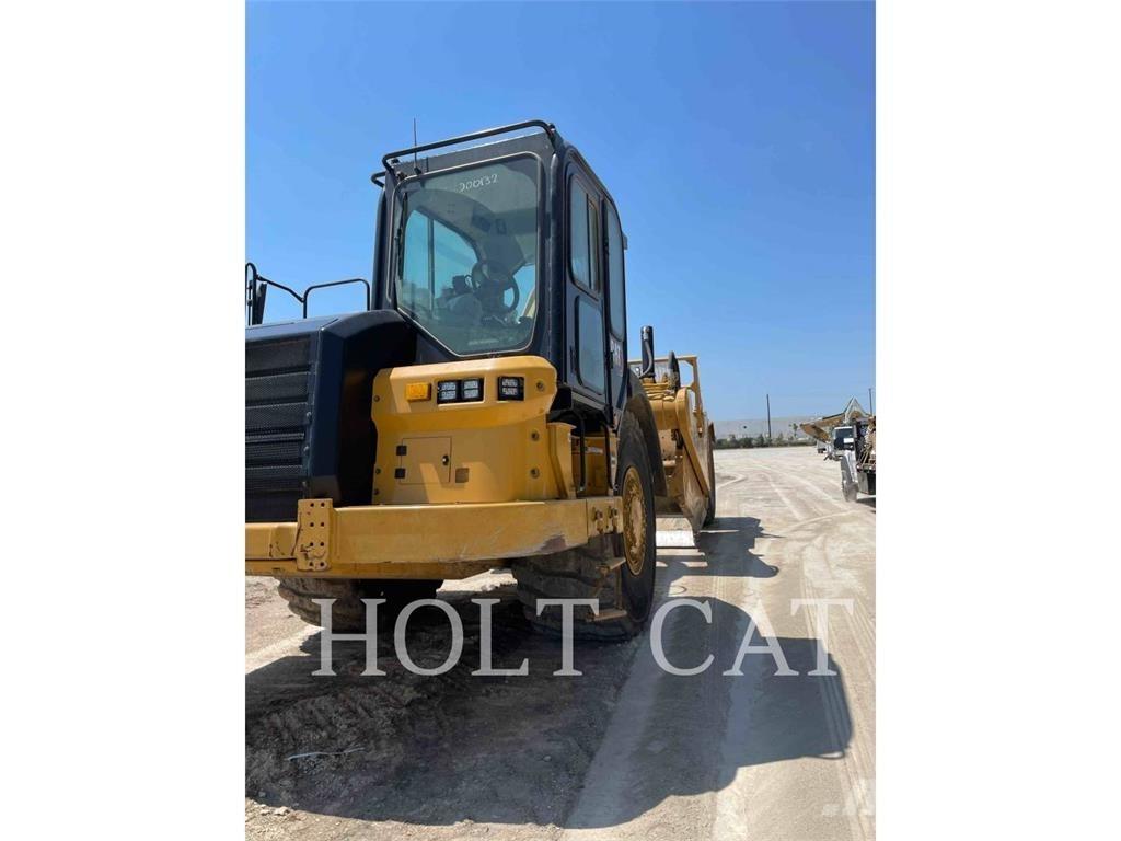 CAT 621 Scrapers