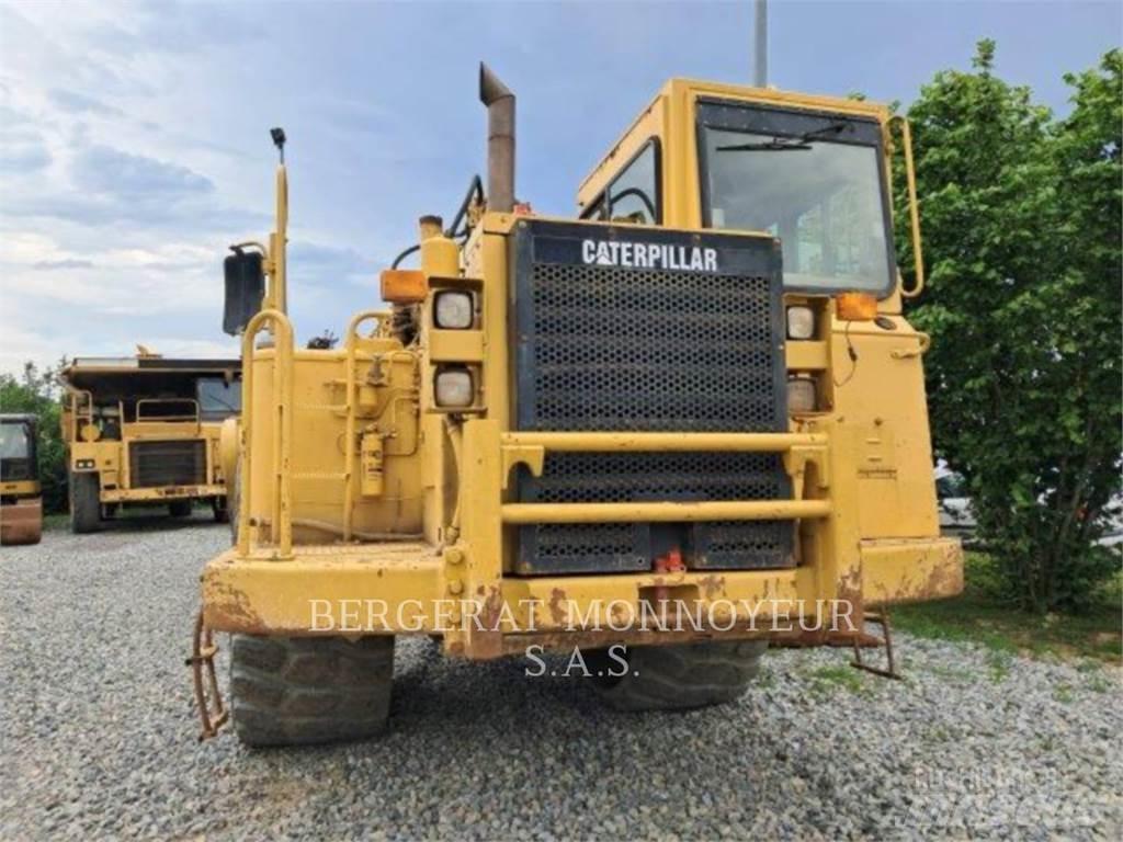 CAT 621F Scrapers