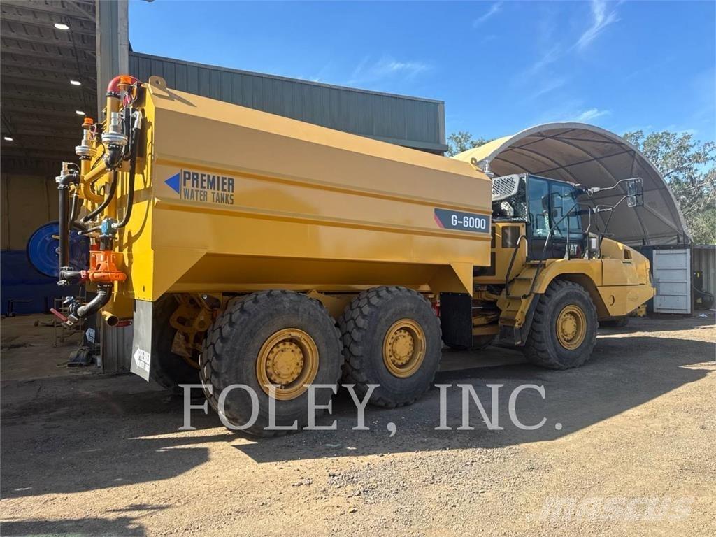 CAT 725-04 Tanker trucks