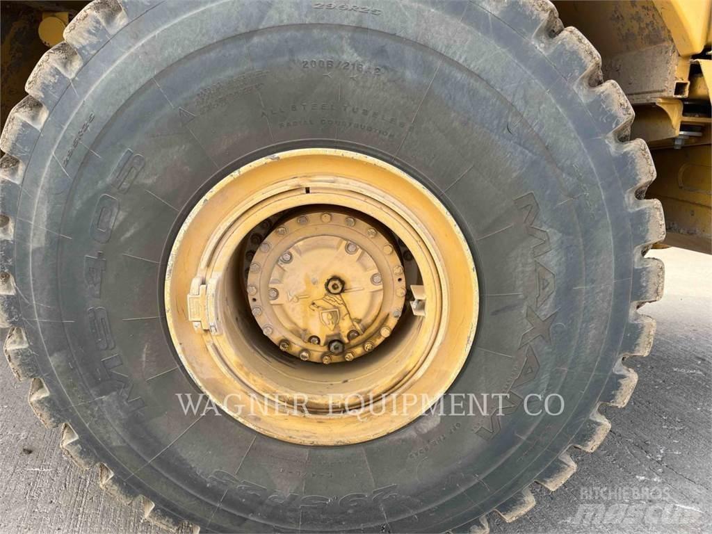 CAT 740B WT Water tankers