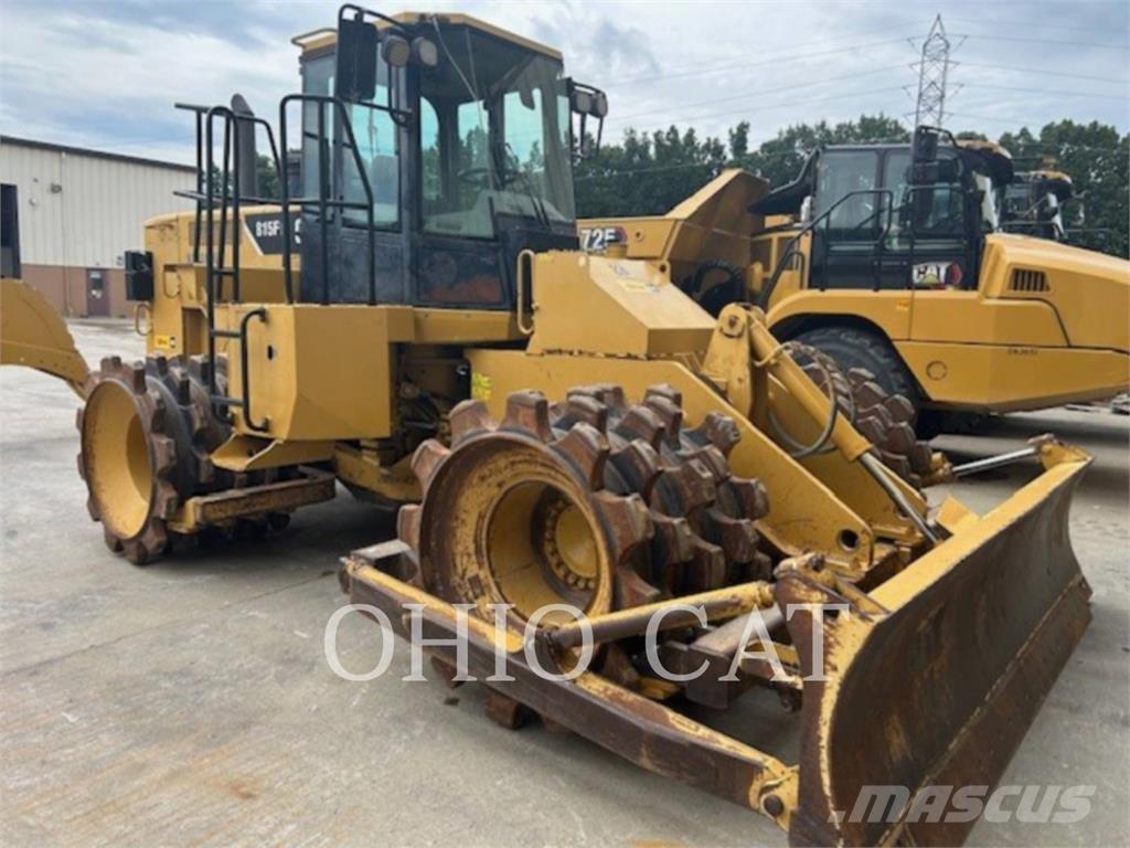 CAT 815F2 Wheel dozers