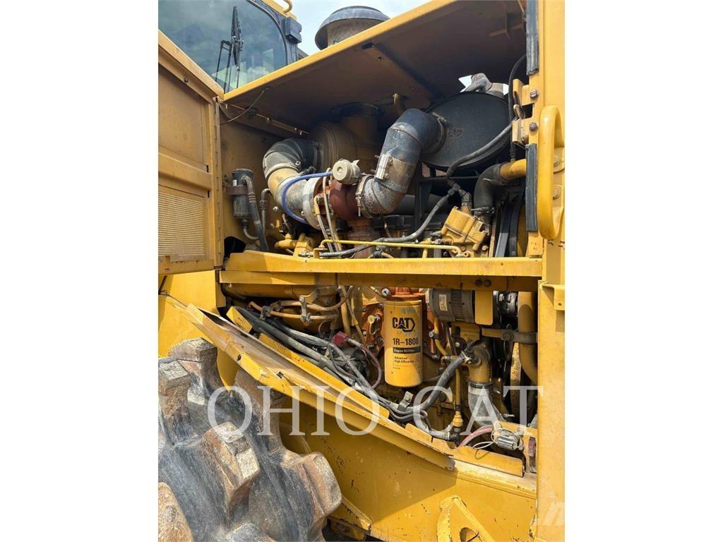 CAT 815F2 Soil compactors