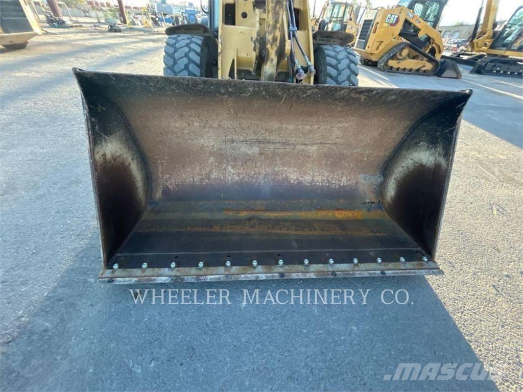 CAT 906M Wheel loaders