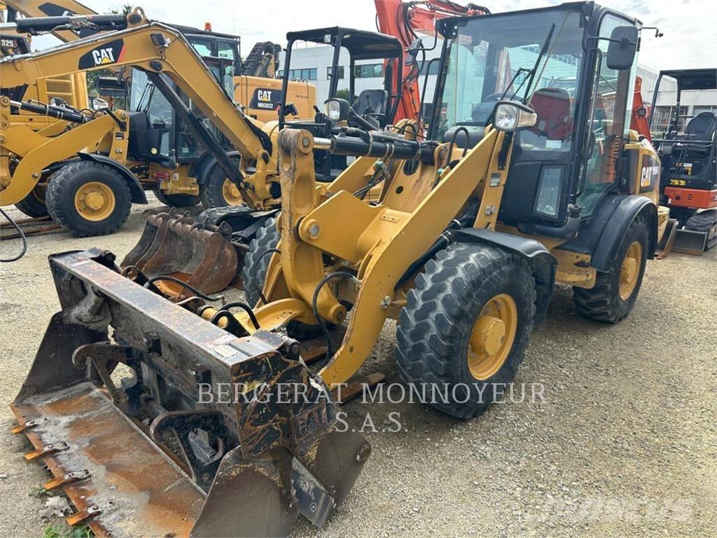 CAT 906M Wheel loaders