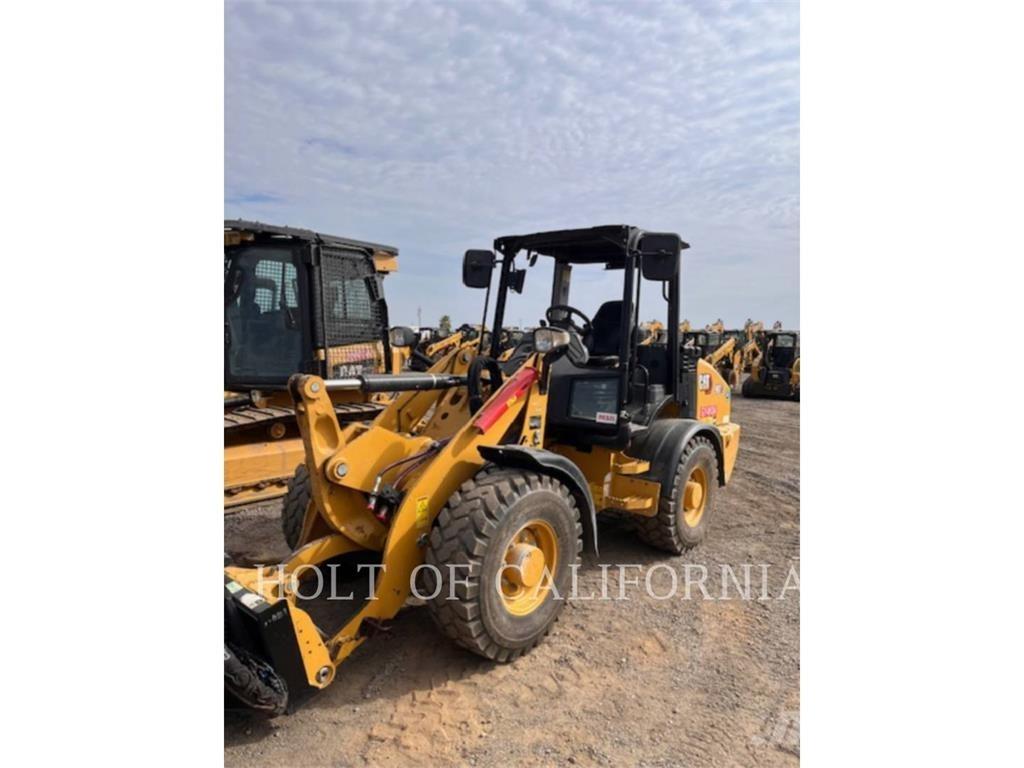 CAT 907 Wheel loaders