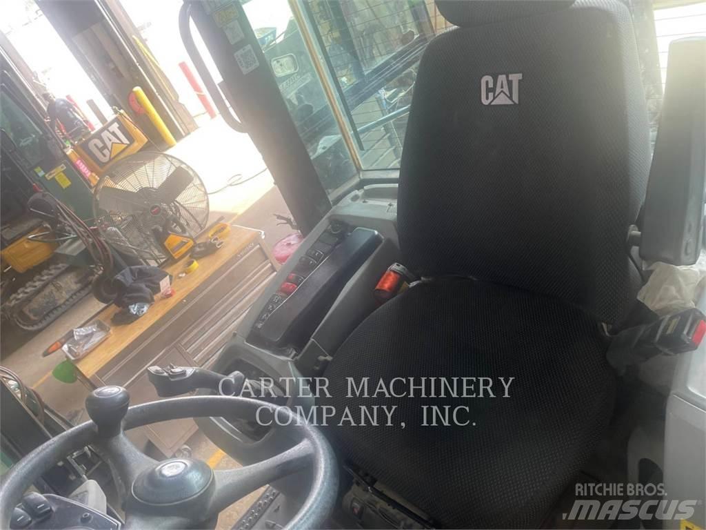 CAT 908 Wheel loaders