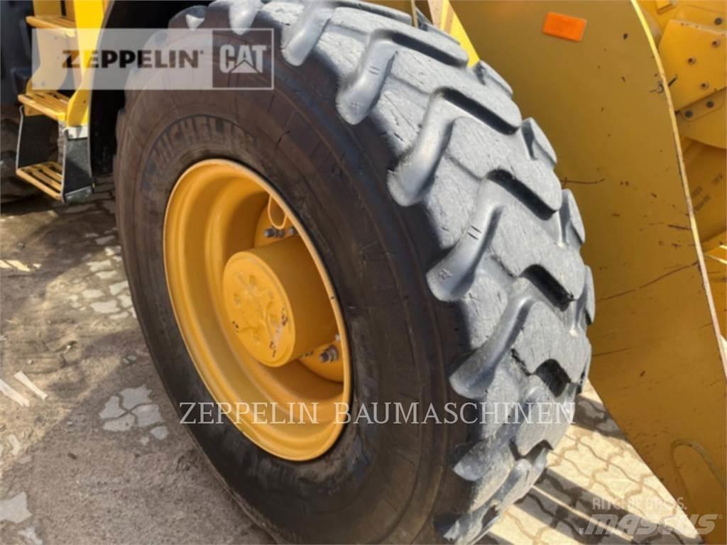 CAT 918M Wheel loaders
