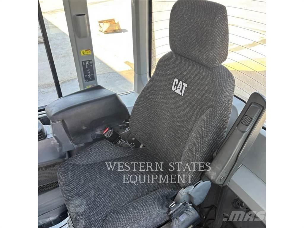 CAT 926M Wheel loaders